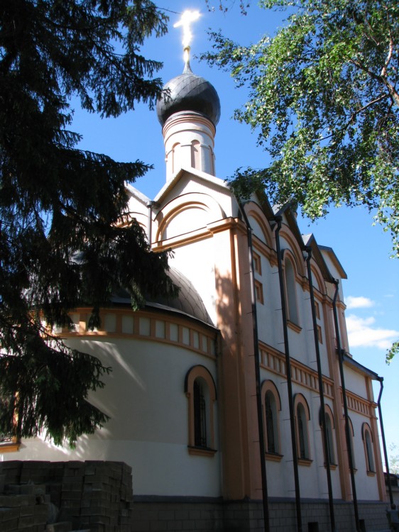 Церковь Матроны Московской, Тарасовка (Пушкинский район и гг. Ивантеевка, Королёв, Московская область). фасады, Праздник Святой Троицы
