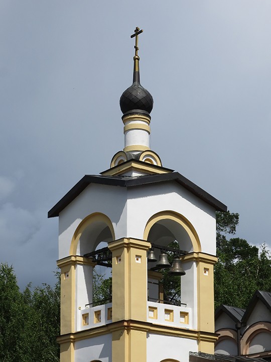 Церковь Матроны Московской, Тарасовка (Пушкинский район и гг. Ивантеевка, Королёв, Московская область). фасады
