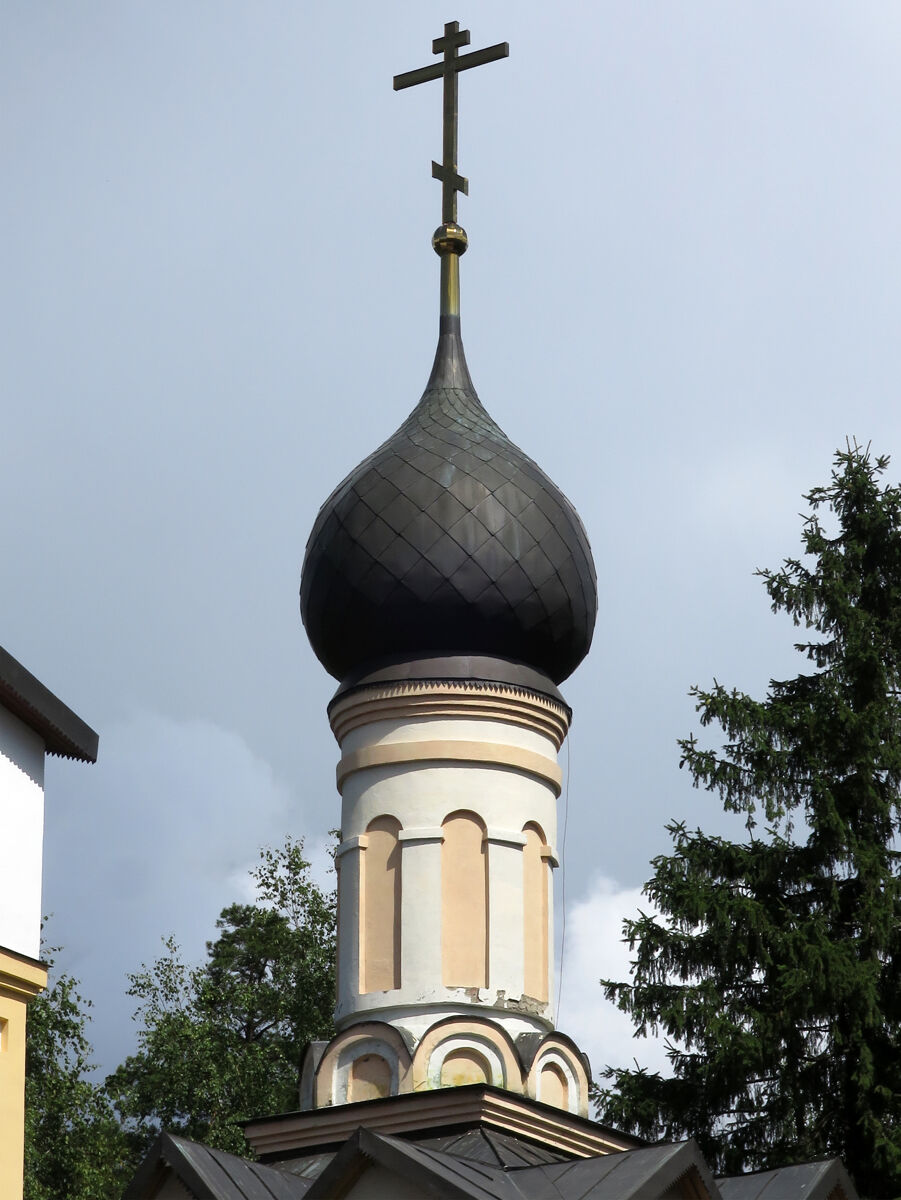 Церковь Матроны Московской, Тарасовка (Пушкинский район и гг. Ивантеевка, Королёв, Московская область). архитектурные детали