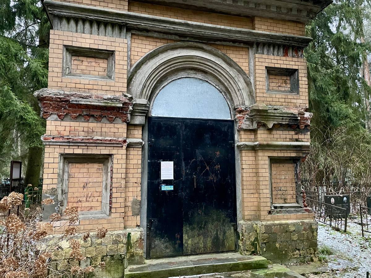 архитектурные детали. Храм-часовня Смоленской иконы Божией Матери, Ногинск (Богородский городской округ, Московская область)