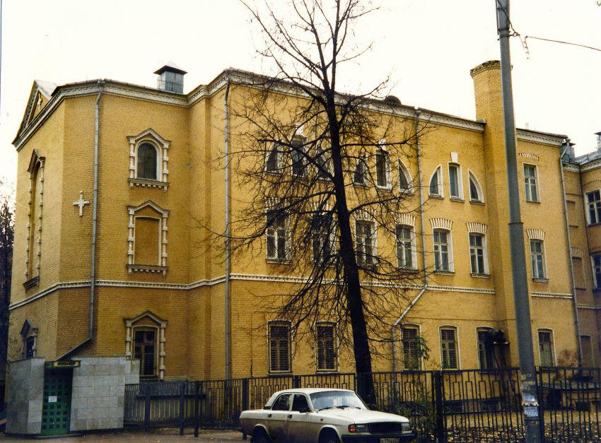 Домовая церковь Павла Латрийского при бывшем Арнольдо-Третьяковском училище, Донской (Южный административный округ (ЮАО), г. Москва). фасады