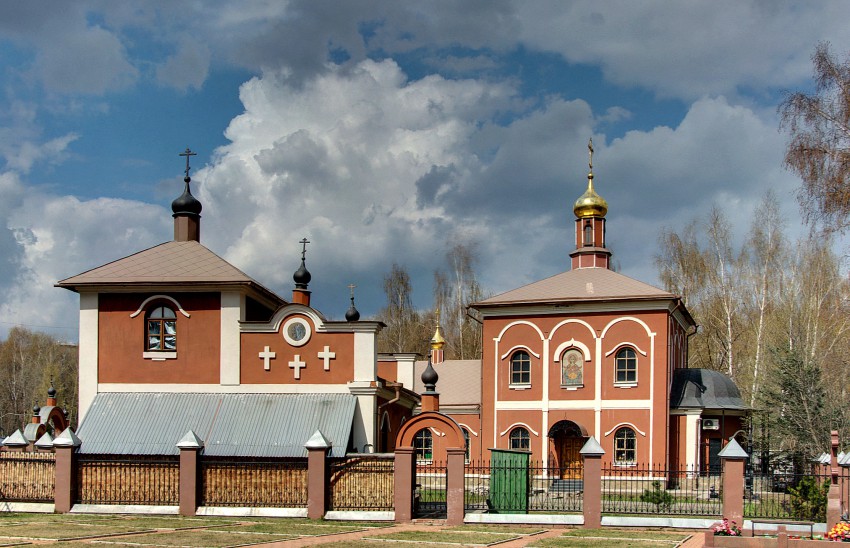 Тропарёво-Никулино. Церковь Иоанна Предтечи на Востряковском кладбище. фасады