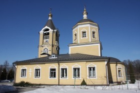 Москва. Церковь Троицы Живоначальной