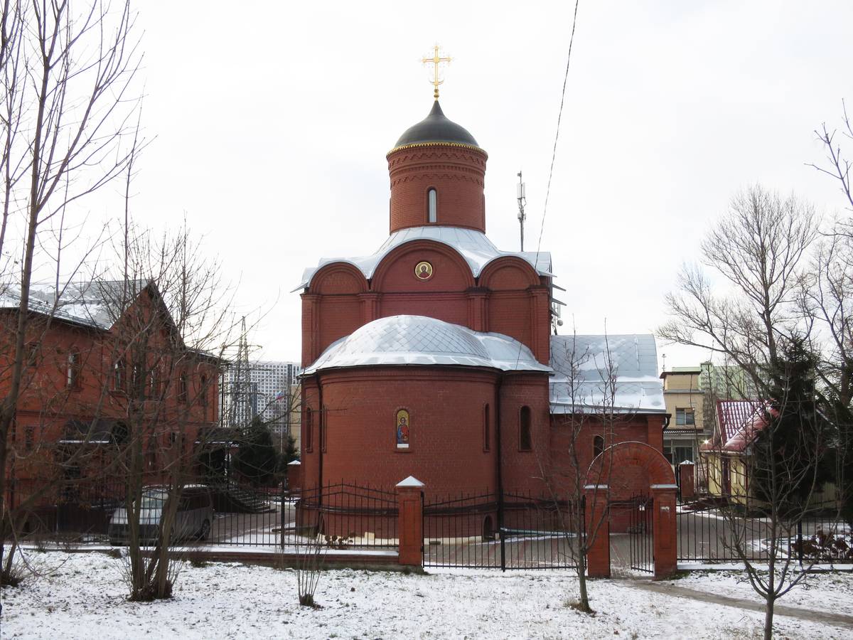 фасады. Церковь Пантелеимона Целителя при Центральной районной больнице, Мытищи (Мытищинский городской округ и гг. Долгопрудный, Лобня, Московская область)
