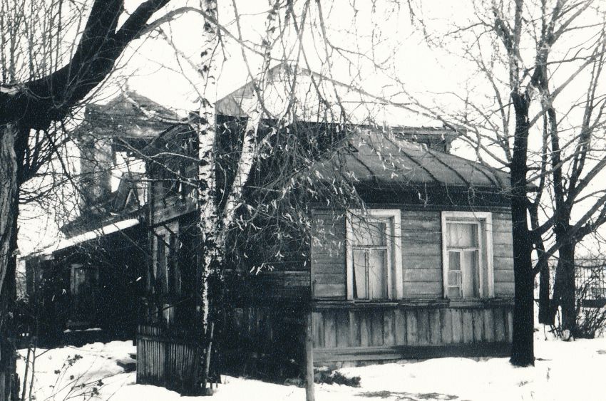 Тарасовка. Домовая церковь Покрова Пресвятой Богородицы (старая). архивная фотография, Собственная съемка