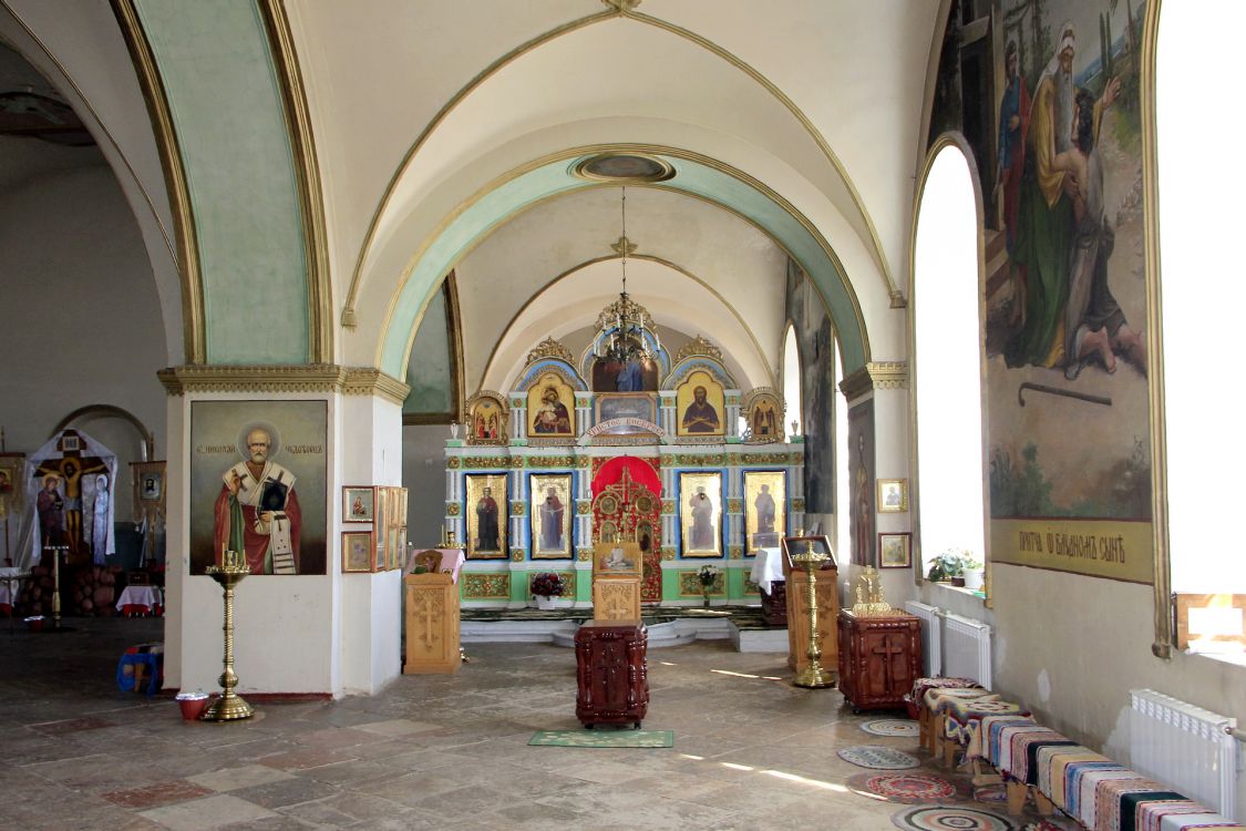 Церковь Зосимы и Савватия Соловецких, Коршик (Оричевский район, Кировская область). интерьер и убранство, Правый, южный придел.
