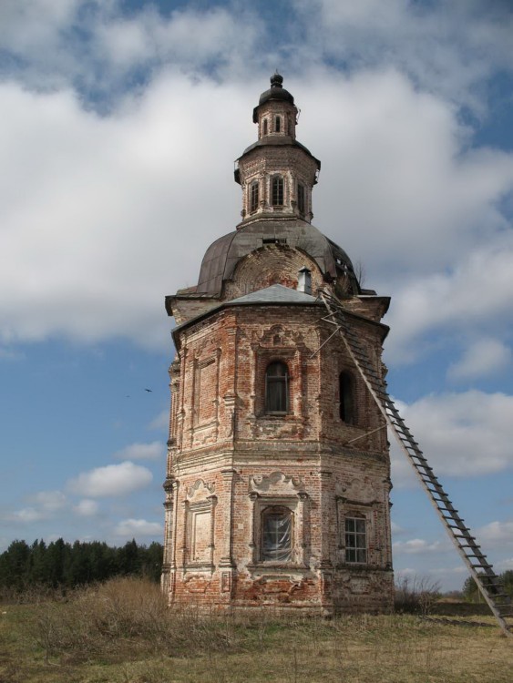 Церковь Спаса Всемилостивого, Вяз (Кирово-Чепецкий район, Кировская область). фасады
