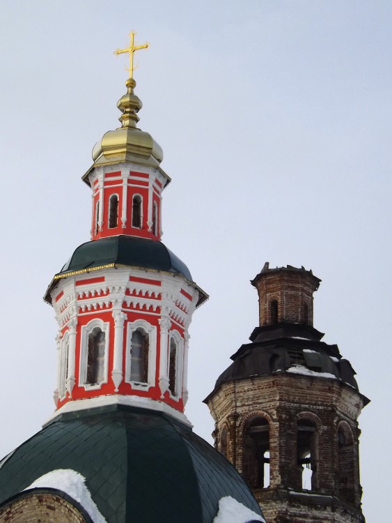 Церковь Спаса Всемилостивого, Вяз (Кирово-Чепецкий район, Кировская область). архитектурные детали, Восстановление основного купола, март 2014