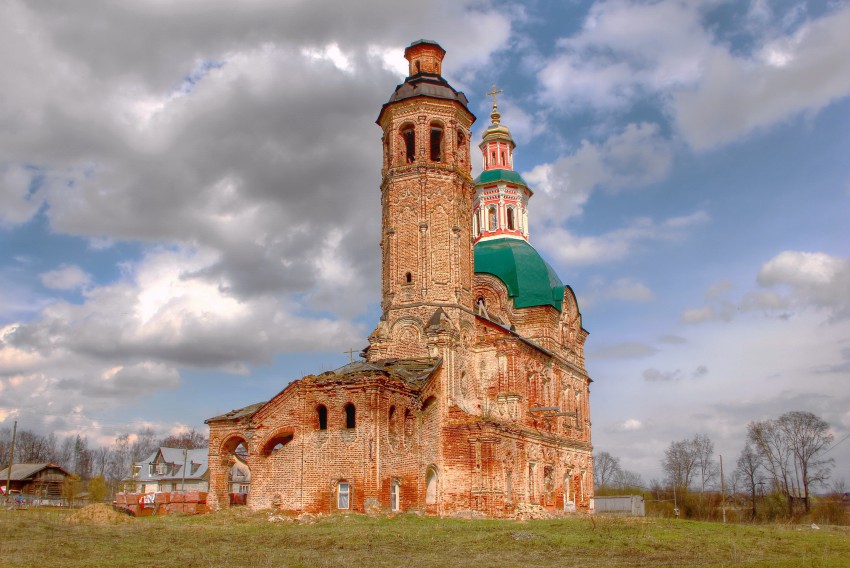 Церковь Спаса Всемилостивого, Вяз (Кирово-Чепецкий район, Кировская область). фасады