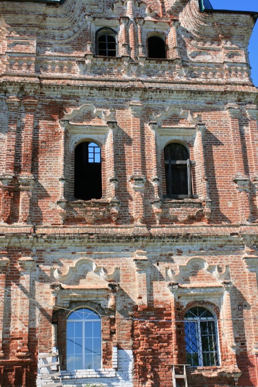 Церковь Спаса Всемилостивого, Вяз (Кирово-Чепецкий район, Кировская область). архитектурные детали