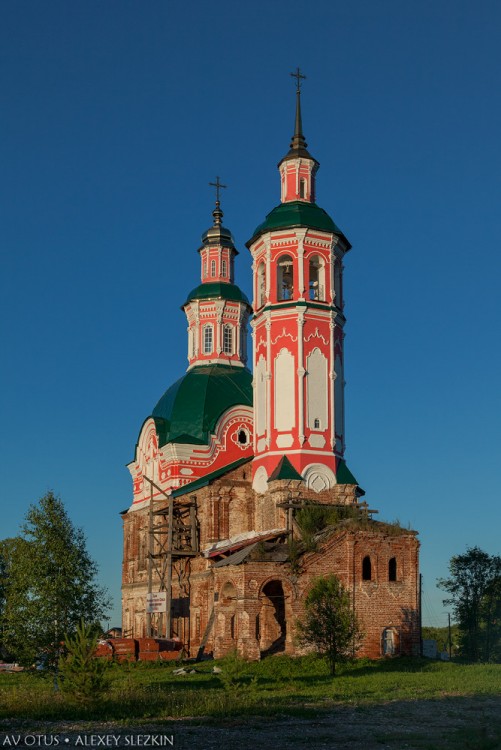 Церковь Спаса Всемилостивого, Вяз (Кирово-Чепецкий район, Кировская область). фасады