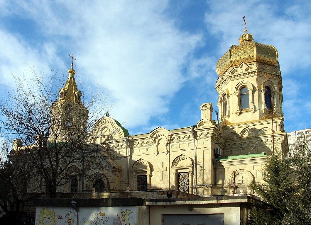 Баку. Кафедральный собор Жён-мироносиц. фасады