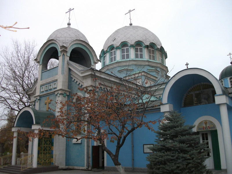 Кафедральный собор Успения Пресвятой Богородицы, Махачкала (Махачкала, город, Республика Дагестан). фасады
