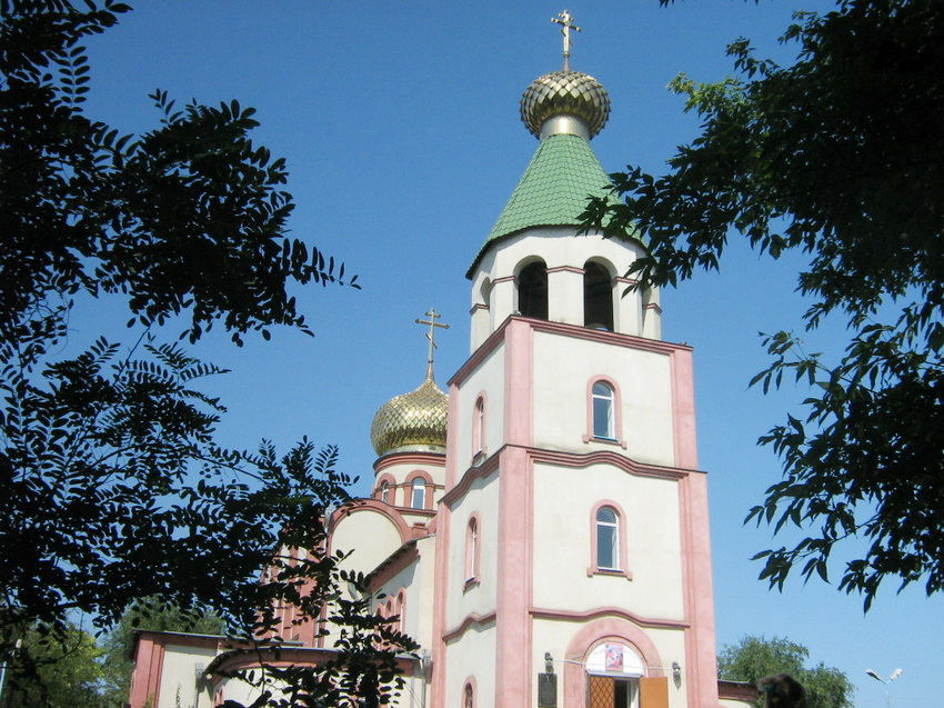Собор Георгия Победоносца, Кизляр (Кизляр, город, Республика Дагестан). общий вид в ландшафте