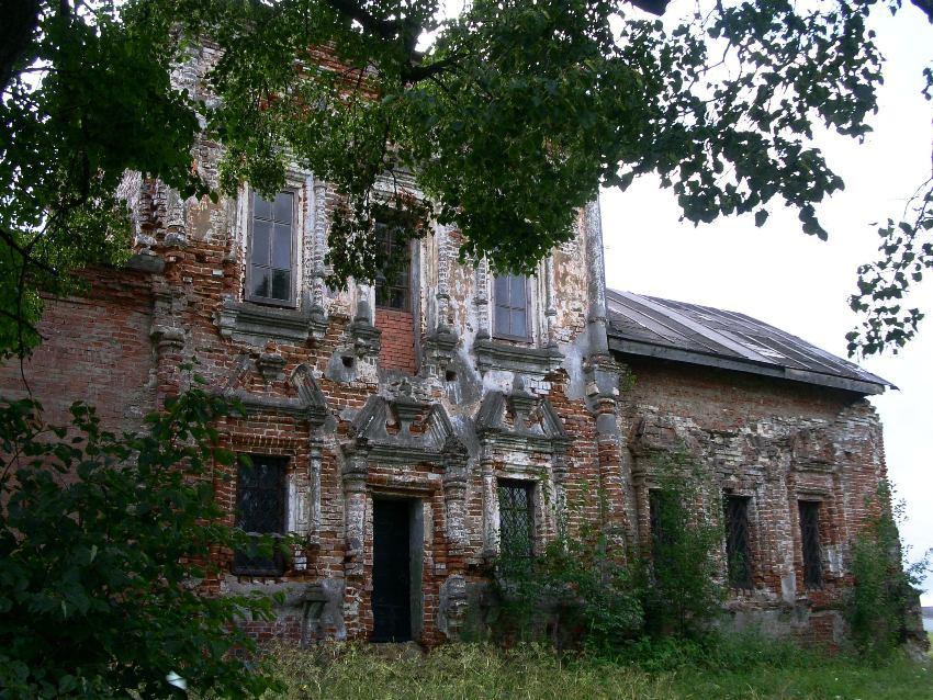 Церковь Благовещения Пресвятой Богородицы, Курилово (Жуковский район, Калужская область). дополнительная информация, северный фасад