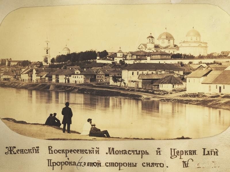 Воскресенский женский монастырь, Торжок (Торжокский район и г. Торжок, Тверская область). архивная фотография, Фотография с видом Воскресенского женского монастыря и реки Тверцы. 1867 г.
