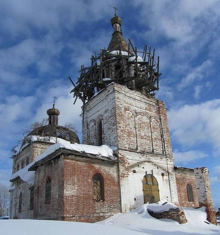 Церковь Воздвижения Креста Господня, Бондюг (Чердынский район, Пермский край). фасады, вид с северо-запада
