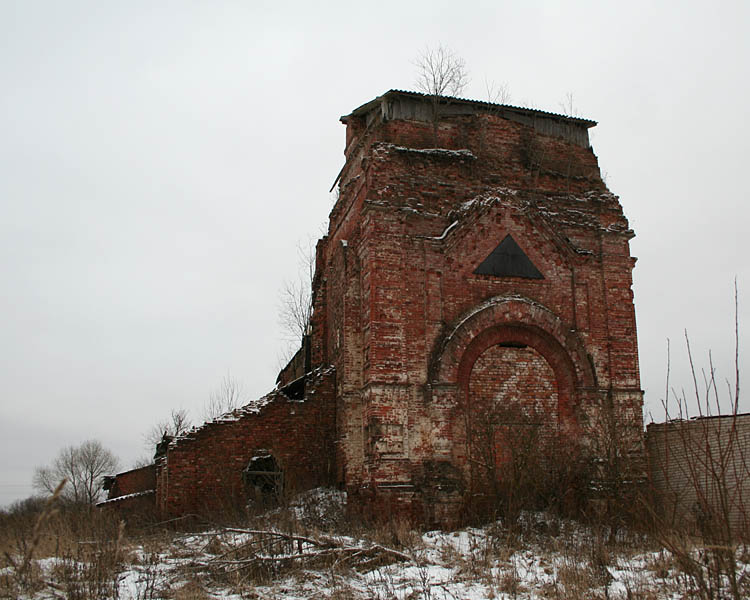 Вшели. Церковь Георгия Победоносца. общий вид в ландшафте, Вид с запада