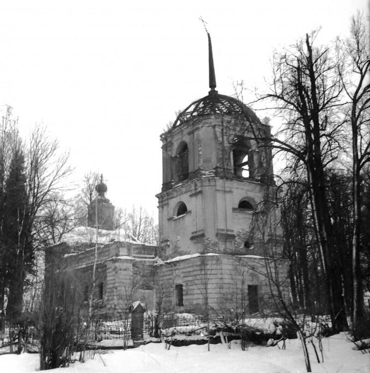Церковь Успения Пресвятой Богородицы в Демьянове, Клин (Клинский городской округ, Московская область). фасады