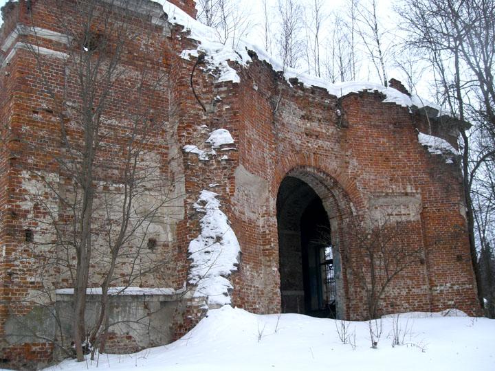 Церковь Троицы Живоначальной, Троицкое (Клинский городской округ, Московская область). архитектурные детали