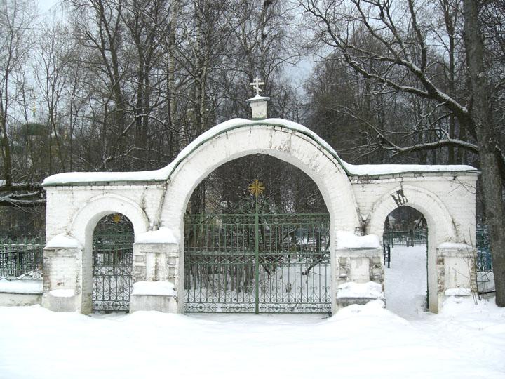 Церковь Димитрия Солунского на Донховском погосте, Аксеново (Клинский городской округ, Московская область). дополнительная информация
