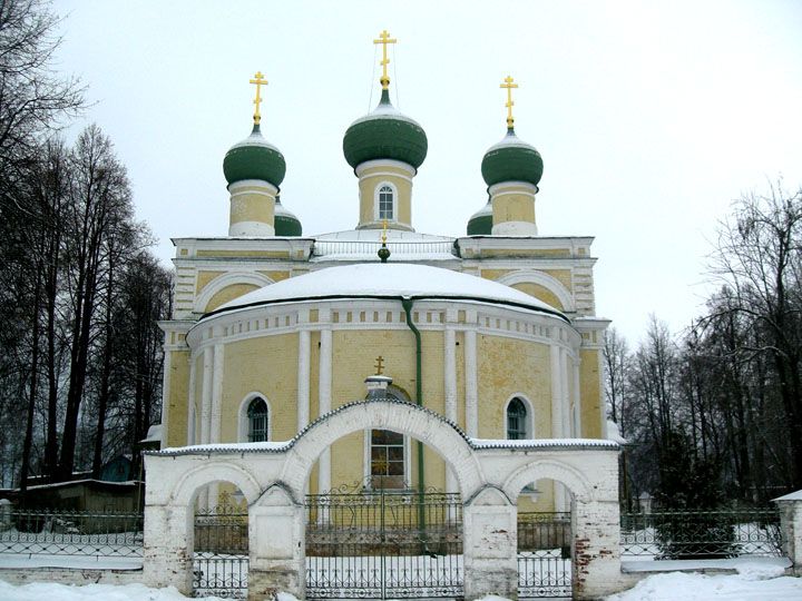 Церковь Димитрия Солунского на Донховском погосте, Аксеново (Клинский городской округ, Московская область). фасады