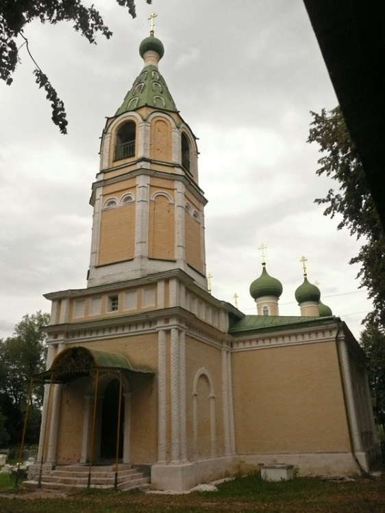Церковь Димитрия Солунского на Донховском погосте, Аксеново (Клинский городской округ, Московская область). архитектурные детали