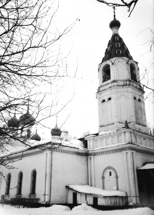 Церковь Димитрия Солунского на Донховском погосте, Аксеново (Клинский городской округ, Московская область). фасады