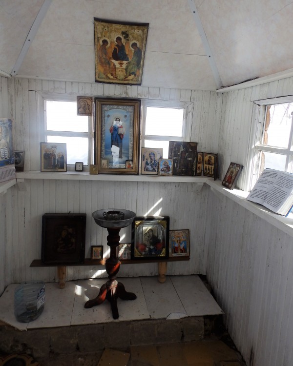 Церковь Николая Чудотворца, Березино (Клинский городской округ, Московская область). интерьер и убранство, Часовня на месте старой церкви