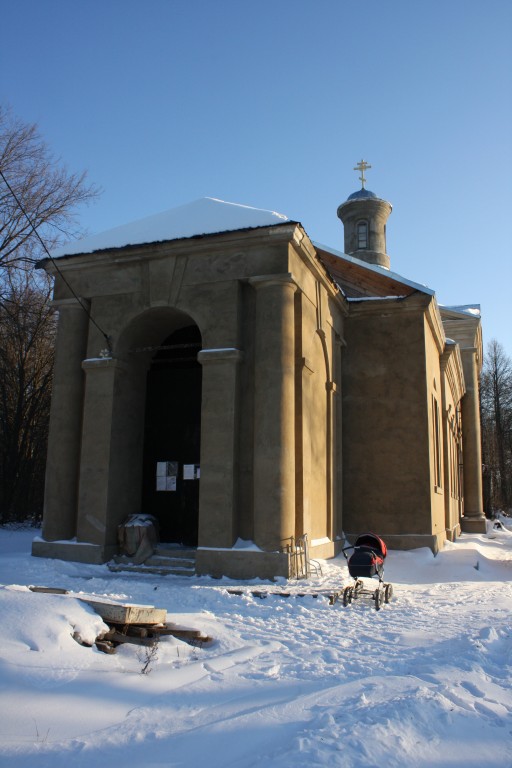 Церковь Троицы Живоначальной, Бирево (Клинский городской округ, Московская область). фасады