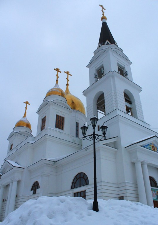 Собор Кирилла и Мефодия на Барбошиной поляне, Самара (Самара, город, Самарская область). фасады