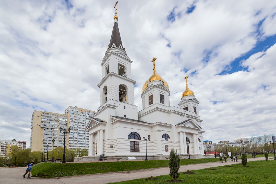 Самара. Собор Кирилла и Мефодия на Барбошиной поляне. фасады