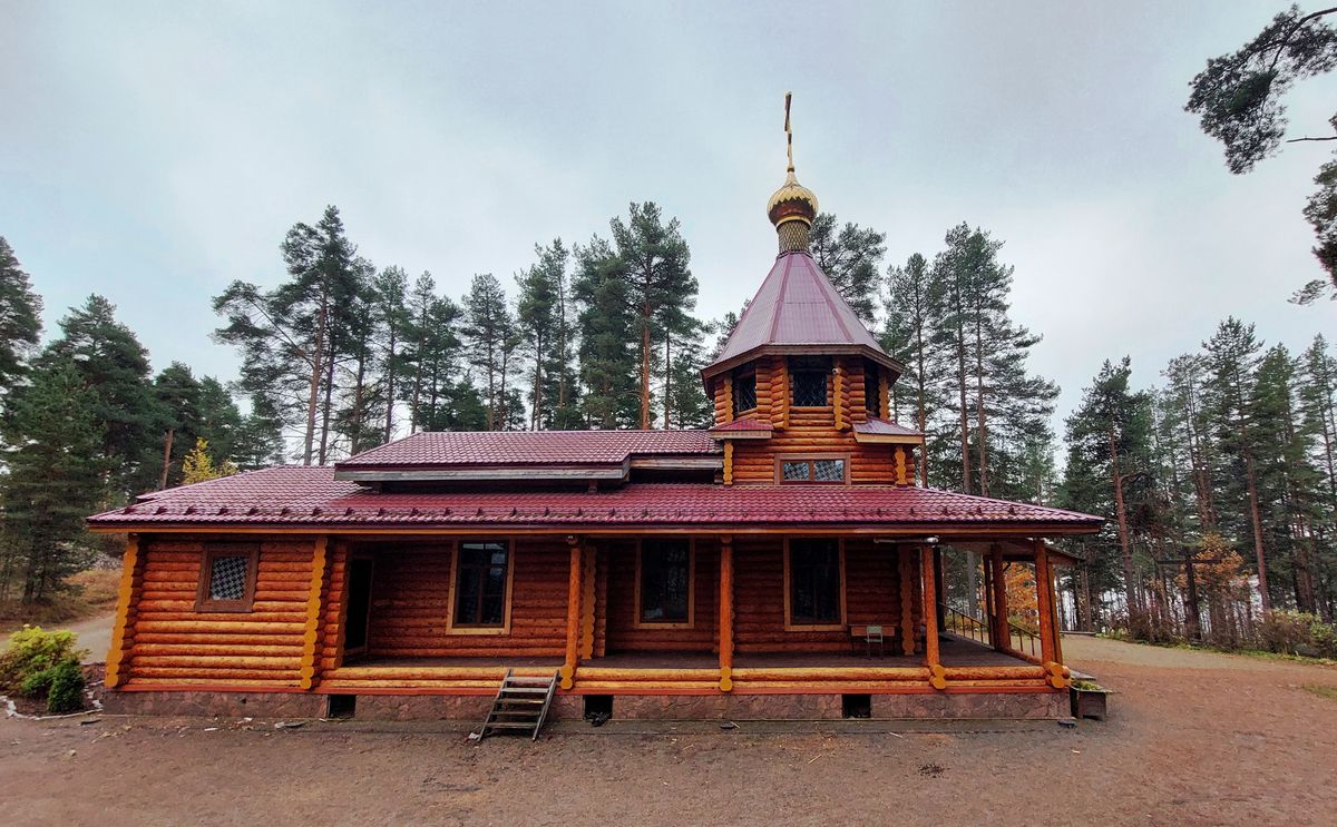 Церковь Царственных страстотерпцев, Раздолье (Приозерский район, Ленинградская область). фасады