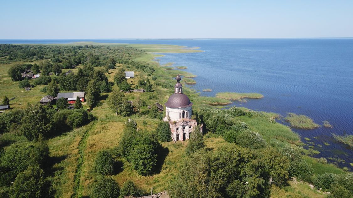 Чаронда. Церковь Иоанна Златоуста. общий вид в ландшафте