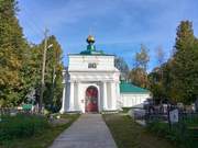 Грязовец. Воздвижения Креста Господня, церковь
