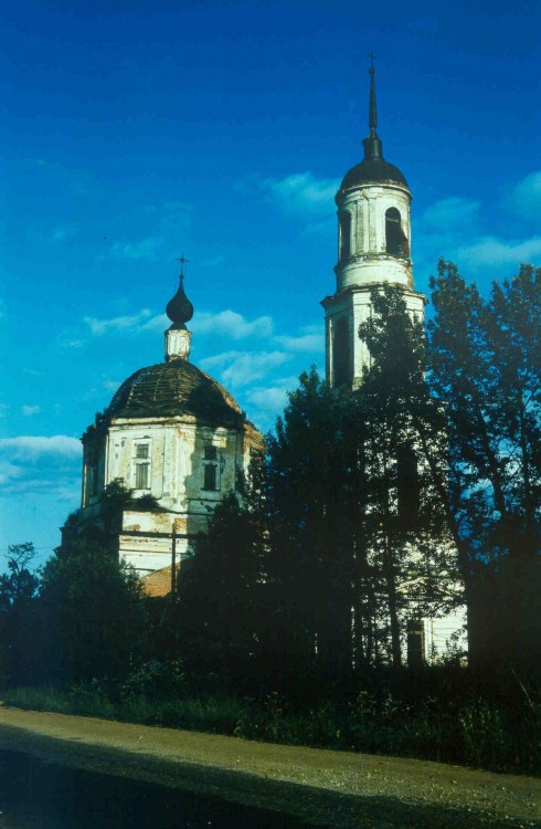 Хабоцкое. Церковь Рождества Христова. фасады, 1994