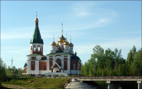 Пойковский. Церковь Троицы Живоначальной