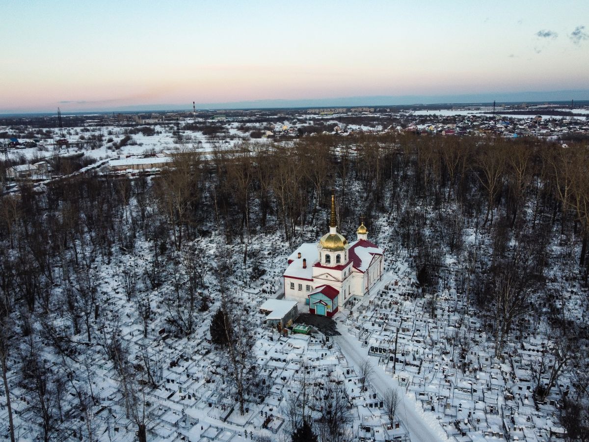 Архангельск. Церковь Мартина Исповедника в Соломбале. общий вид в ландшафте