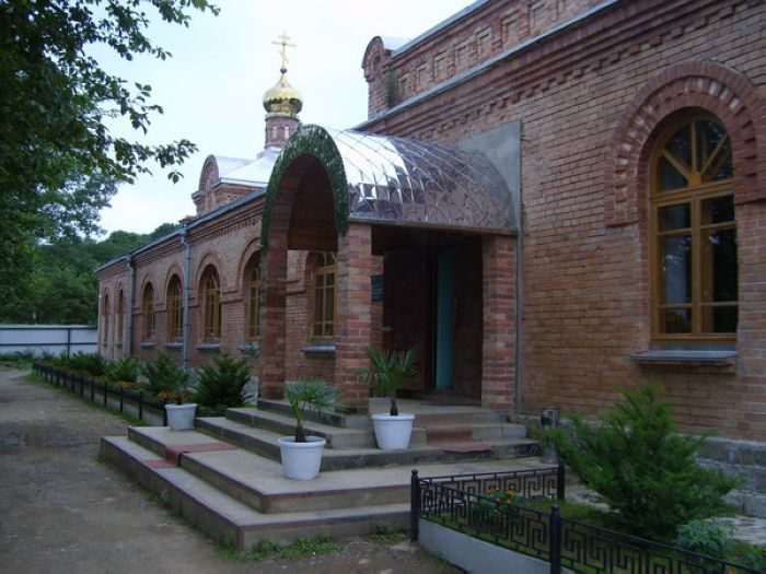 Владивостокский Серафимовский монастырь. Церковь Серафима Саровского, Русский (Владивосток, город, Приморский край). архитектурные детали