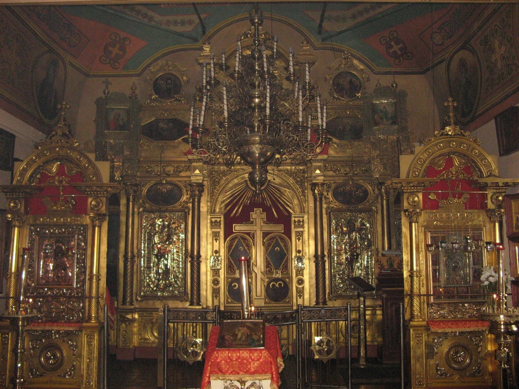 Церковь Феодора, Давида и Константина, Ярославских чудотворцев, Вахитовский район (Казань, город, Республика Татарстан). интерьер и убранство, Главный иконостас храма