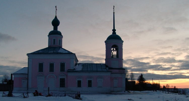 Новинки (Лявля). Церковь Успения Пресвятой Богородицы. фасады