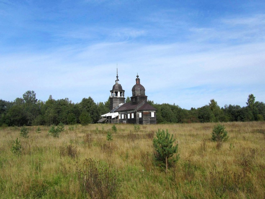 Чистый Дор (Чистодорский Никольский погост). Церковь Николая Чудотворца. общий вид в ландшафте, вид с юго-востока