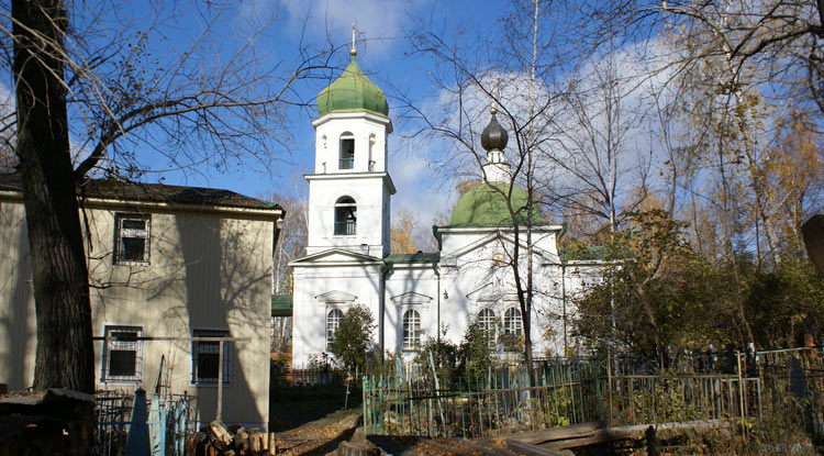 Церковь Трех Святителей, Тюмень (Тюмень, город, Тюменская область). общий вид в ландшафте