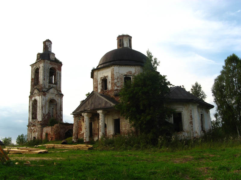 Батран. Церковь Екатерины. фасады