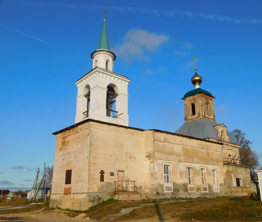 Морозовка. Церковь Троицы Живоначальной. фасады