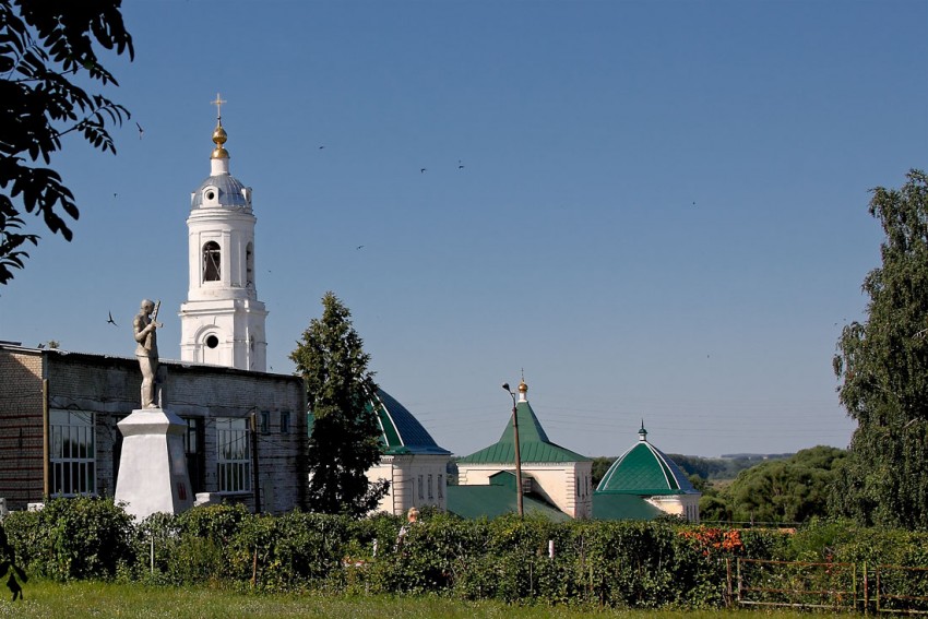 Преображенский. Спасо-Преображенский мужской монастырь. общий вид в ландшафте