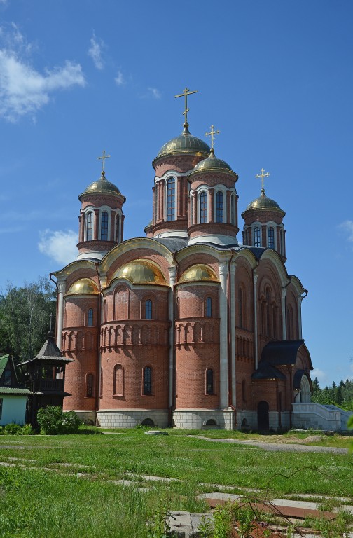 Селятино. Церковь Серафима Саровского. фасады