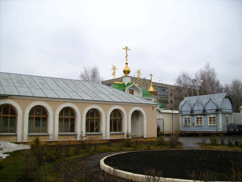 Вознесенский женский монастырь, Тамбов (Тамбов, город, Тамбовская область). дополнительная информация, Трапезная,  ворота  монастыря  и  домик  охраны.