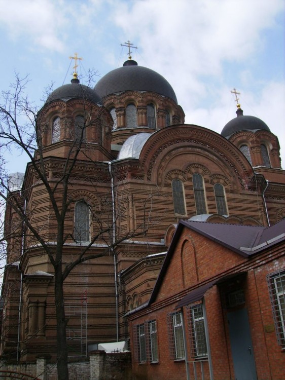 Краснодар. Кафедральный собор Екатерины. фасады, Вид  с  юго-востока
