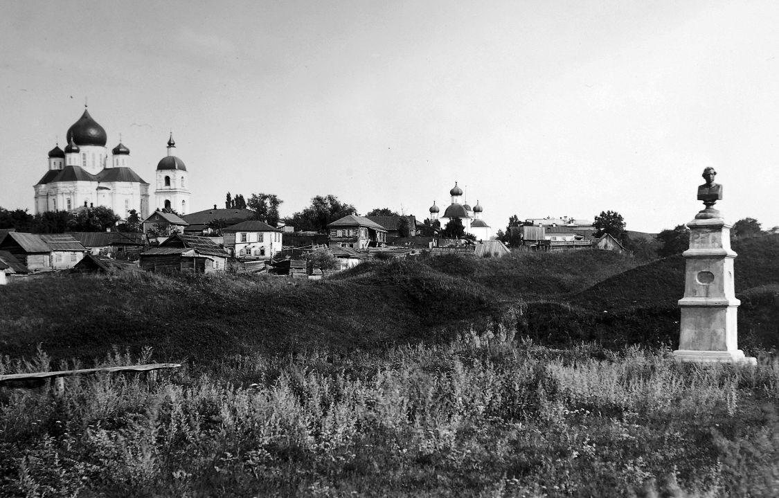 Кафедральный собор Успения Пресвятой Богородицы, Новгород-Северский (Новгород-Северский район, Украина, Черниговская область). архивная фотография, Фотоснимок с дореволюционной фотографии.